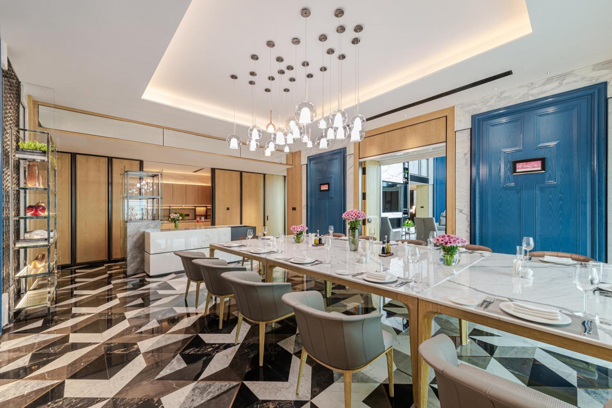 Narcissus The Royal Hotel Riyadh Eksteriør bilde The Club at Hong Kong International Airport