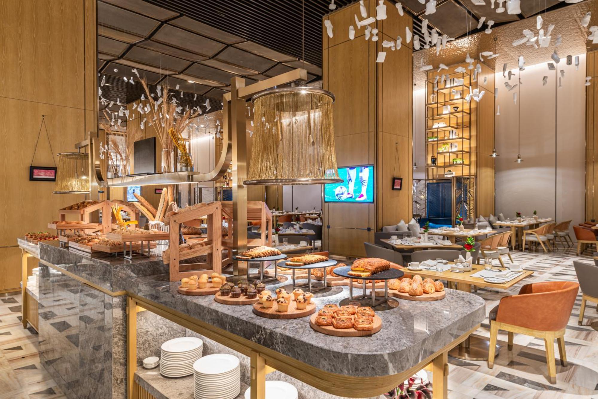 Narcissus The Royal Hotel Riyadh Eksteriør bilde The buffet at the hotel